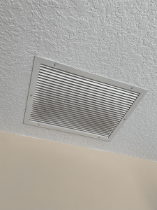 Ceiling vent featuring a clean, modern design ensures optimal airflow and air purification systems installation. HVAC ceiling vent for professional air ventilation and air quality control in residential or commercial spaces.